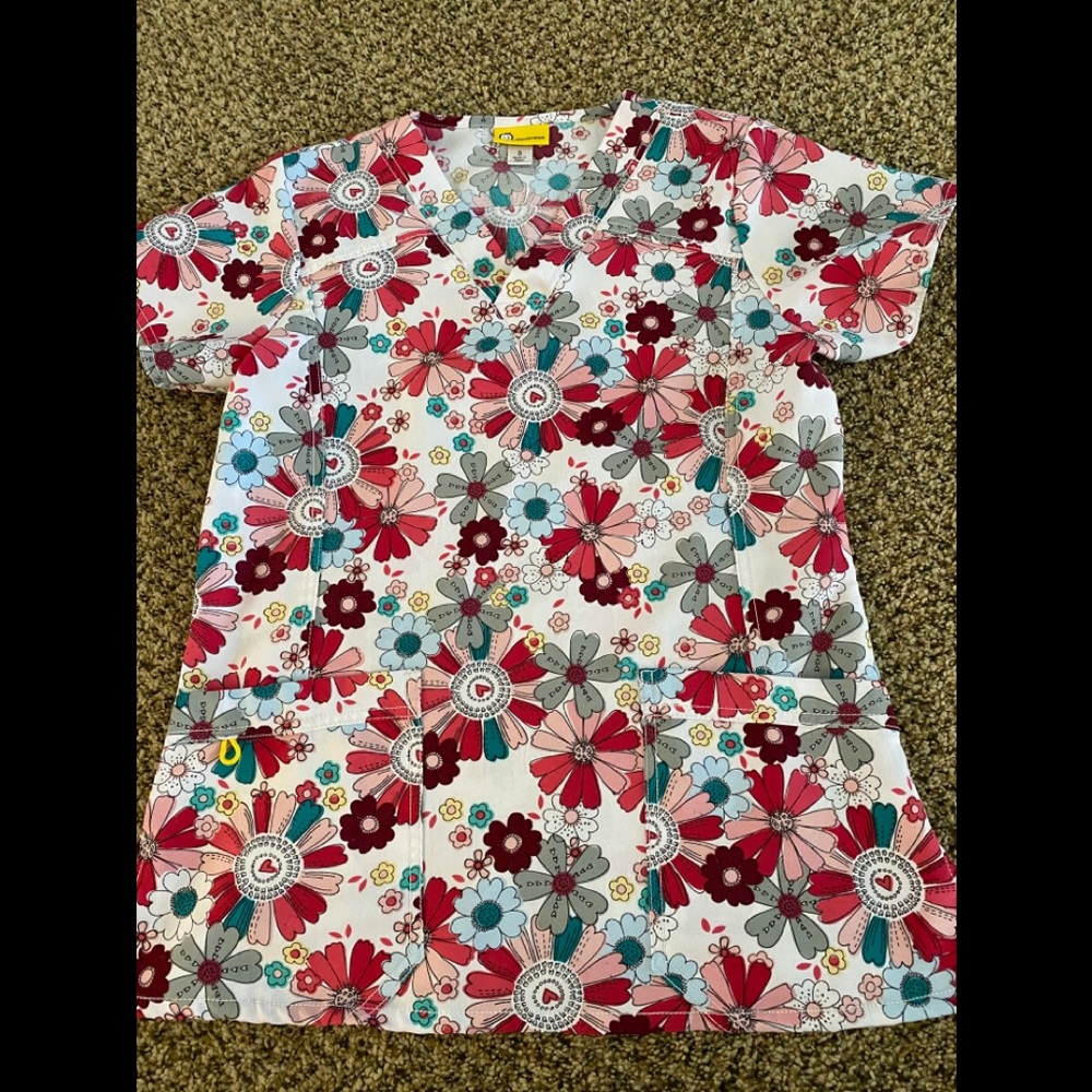 Women’s scrub top